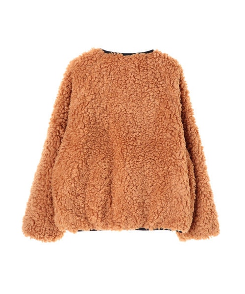 Green Parks(グリーンパークス)の「リバーシブルボアブルゾン(ジャケット/アウター・アイボリー/ブラック/ピンク/キャメル・F)」の4枚目の写真