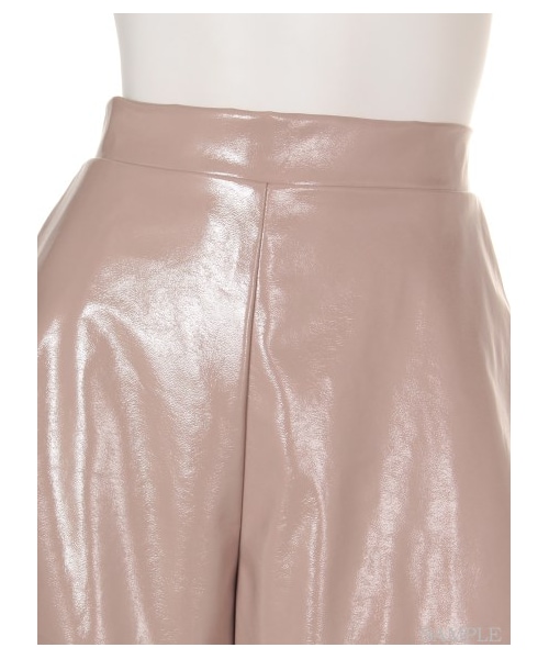 lilLilly(リルリリー)の「エナメルショートパンツ(パンツ・レディース・BEIGE/BLACK・S/M)」の6枚目の写真