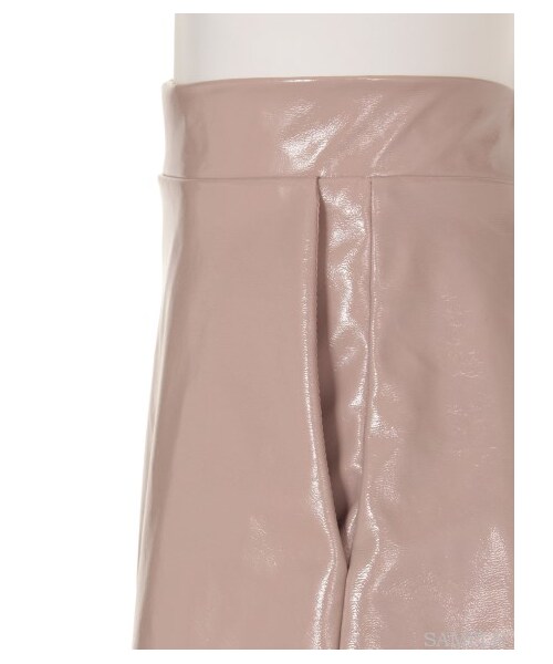 lilLilly(リルリリー)の「エナメルショートパンツ(パンツ・レディース・BEIGE/BLACK・S/M)」の8枚目の写真