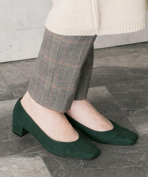 URBAN RESEARCH ROSSO WOMEN(アーバンリサーチ ロッソ)の「スクエアパンプス(その他・レディース・エバーグリーン/ホワイト/ブラック/フレンチグレー・23/23.5/24/24.5)」の4枚目の写真