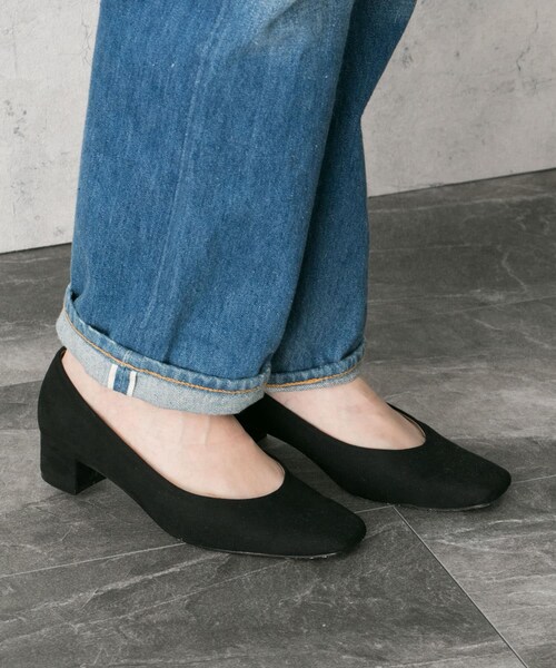 URBAN RESEARCH ROSSO WOMEN(アーバンリサーチ ロッソ)の「スクエアパンプス(その他・レディース・エバーグリーン/ホワイト/ブラック/フレンチグレー・23/23.5/24/24.5)」の2枚目の写真