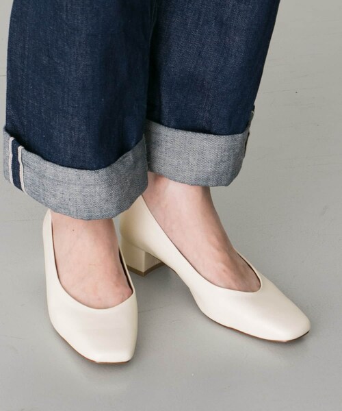 URBAN RESEARCH ROSSO WOMEN(アーバンリサーチ ロッソ)の「スクエアパンプス(その他・レディース・エバーグリーン/ホワイト/ブラック/フレンチグレー・23/23.5/24/24.5)」の1枚目の写真