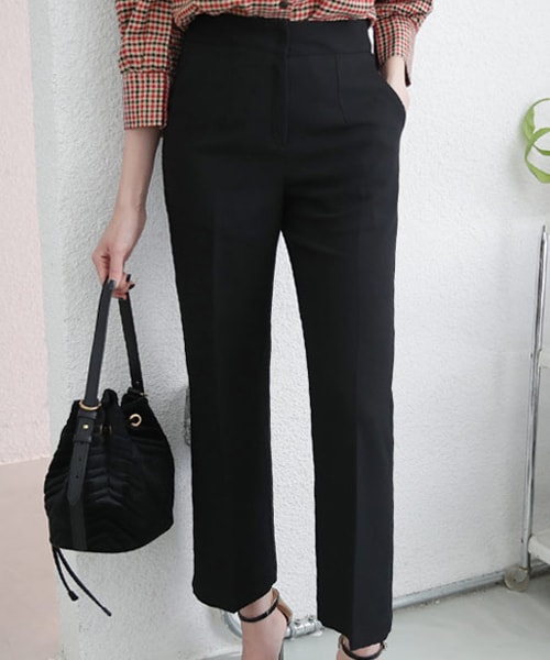 DHOLIC(ディーホリック)の「ストレートハイウエストパンツ(その他パンツ・レディース・ブラック/ベージュ/グレー・S/M/L)」の1枚目の写真