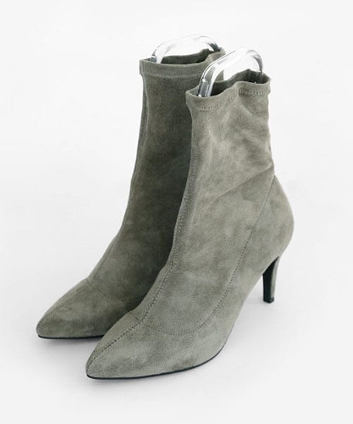 DHOLIC（ディーホリック）の「スリムアンクルブーツ（ブーツ・レディース・ブラウン/ベージュ/グレー/ピンク/ブラック・225/230/235/240/245/250）」の3枚目の写真