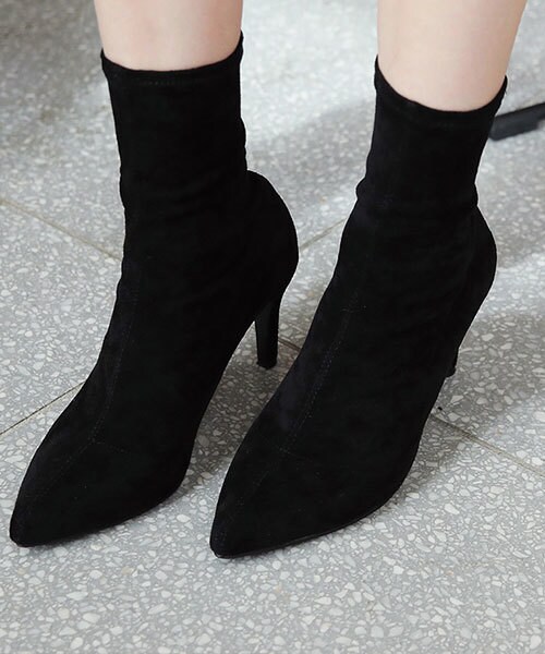 DHOLIC（ディーホリック）の「スリムアンクルブーツ（ブーツ・レディース・ブラウン/ベージュ/グレー/ピンク/ブラック・225/230/235/240/245/250）」の2枚目の写真