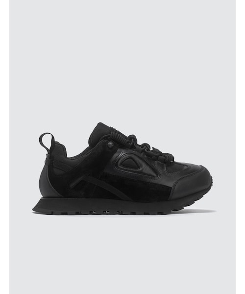 Maison Margiela（メゾンマルジェラ）の「Black Security Runner Low