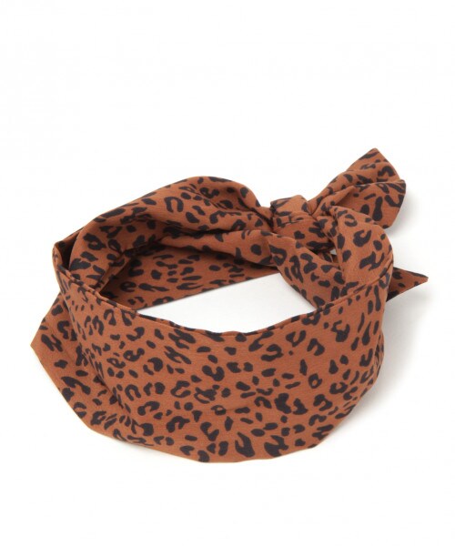 LOWRYS FARM（ローリーズファーム）の「スカーフネックレス（アクセサリー・オフ/ブラック/バーガンディー/ブラウン）」の5枚目の写真