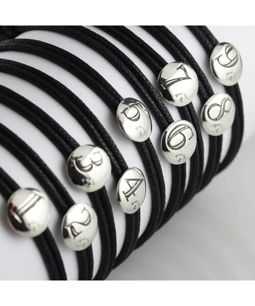 28 vingt-huit（ヴァン ユィット）の「ヴァン ユィット 776 ナンバー ワックスコード 紐ブレスレット（ブレスレット・メンズ・シルバー・Free）」の5枚目の写真