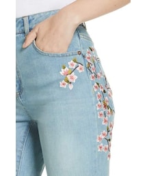 お洒落刺繍♪【Alice+Olivia】クロップド ワイド デニムパンツ Designer Jeans For Women | Alice + Olivia