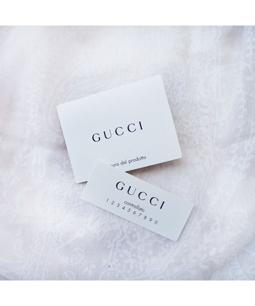 グッチ キーホルダー ホワイト スター 箱付き 保存袋付き リボン付 #B316 グッチ キーホルダー ホワイト スター 箱付き 保存袋付き リボン付