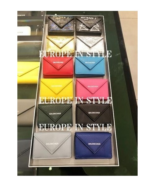 国内発☆大人気BALENCIAGAミニ財布☆トレンドアースカラーの4色 国内発☆大人気BALENCIAGAミニ財布☆トレンドアースカラーの4色