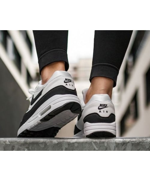 ★韓国の人気★【NIKE】★W DBREAK S.E★22-29cm★スニーカー★ ☆海外人気☆NIKE☆W NIKE DBREAK☆22-29cm☆関税込 (Nike