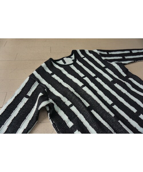 sneeuw（スニュウ）の「sneeuw ストライプJQプルオーバー（black）（T