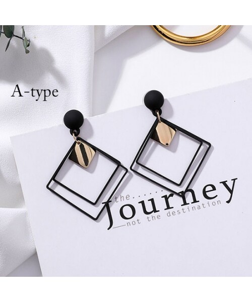 copine（コピン）の「再入荷！カラースクエアフレームデザインピアス(4type)【クリックポスト対象商品】（ピアス（両耳用）・レディース・その他）」の2枚目の写真