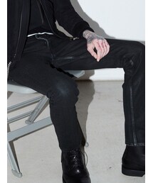 LOUNGE LIZARD（ラウンジリザード）の「STRETCH DENIM×BLACK