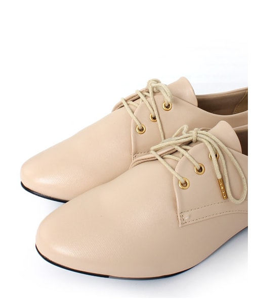 RANDA（ランダ）の「シンプルレースアップシューズ/CS3094（ヒール0-3cm・レディース・ベージュ/ブラックエナメル/ブラックスムース・L/M/S/LL）」の4枚目の写真