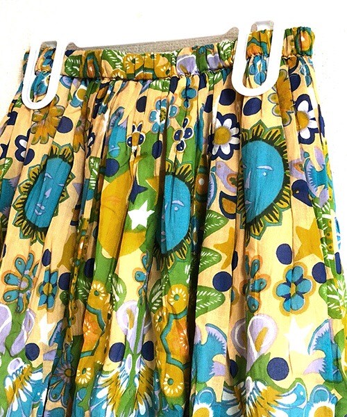 Tiffee SELECT（ティフィーセレクト）の「カラフルコットン ボタニカル花柄ロングスカート 裏地付き（スカート・レディース・その他・F）」の2枚目の写真