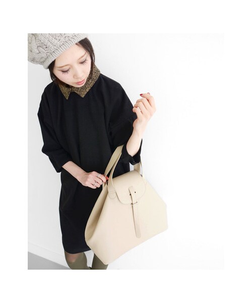 KBF（ケイビーエフ）の「変形トートバッグ（バッグ・レディース・イエロー/ベージュ/ブラック/ライトグレー・one）」の12枚目の写真