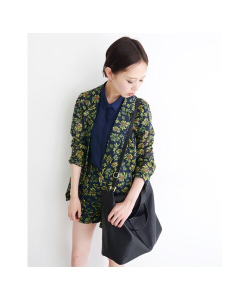 KBF（ケイビーエフ）の「変形トートバッグ（バッグ・レディース・イエロー/ベージュ/ブラック/ライトグレー・one）」の7枚目の写真