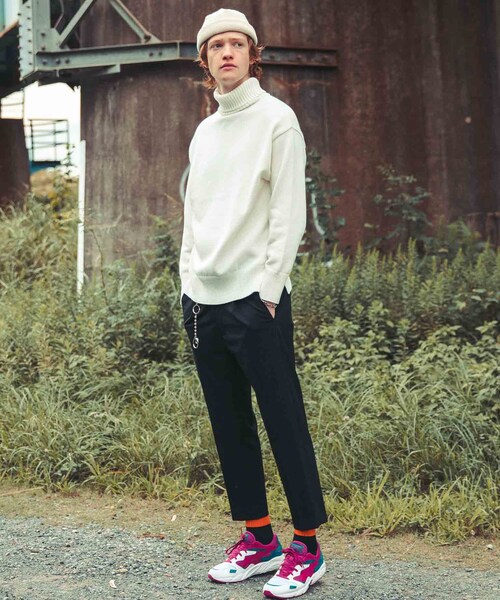 LIDNM(リドム)の「オフショルダーミドルゲージタートル【ホワイト】(ニット/セーター・メンズ・ホワイト・S.M.L)」の4枚目の写真