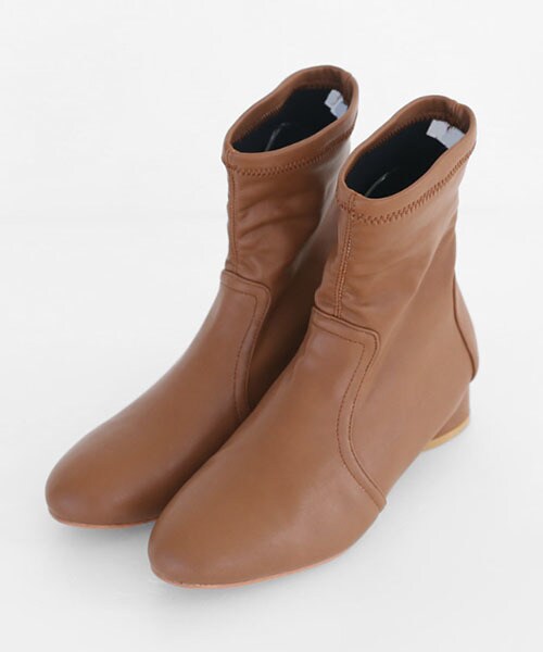 DHOLIC（ディーホリック）の「ローヒールアンクルブーツ（ブーツ・レディース・ブラック/グレー/ベージュ/その他/ブラウン/ホワイト・225/230/235/240/245/250）」の4枚目の写真