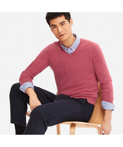 UNIQLO（ユニクロ）の「カシミヤＶネックセーター（長袖）（ニット/セーター・メンズ・PINK 12/GREEN 55/BLACK 09/DARK GRAY 08/NAVY 69/BROWN 34/BEIGE 31/WINE 18/GRAY 03/BLUE 67・3XL/4XL/M/L/XL/XS/XXL/S）」の9枚目の写真