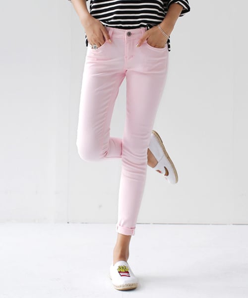 DHOLIC（ディーホリック）の「スパンデックス混紡スキニーコットンパンツ（その他パンツ・レディース・ブラック/ピンク/イエロー/ホワイト/ブルー/ベージュ・25/26/27/28/29/30）」の6枚目の写真