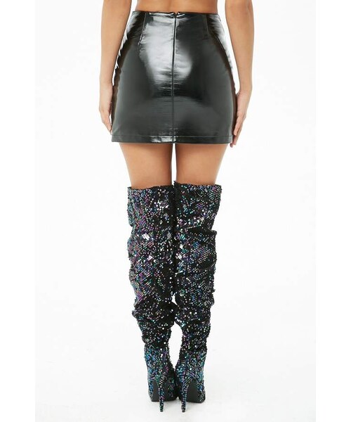 FOREVER 21（フォーエバー トゥエンティーワン）の「Forever 21 Buckled Faux Leather Mini Skirt（スカート・レディース・Black・Small/Medium/Large）」の3枚目の写真