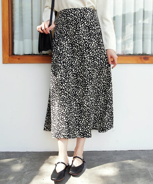 DHOLIC(ディーホリック)の「ロングレオパードスカート(スカート・レディース・ブラック/グレー/ブラウン・FREE)」の1枚目の写真