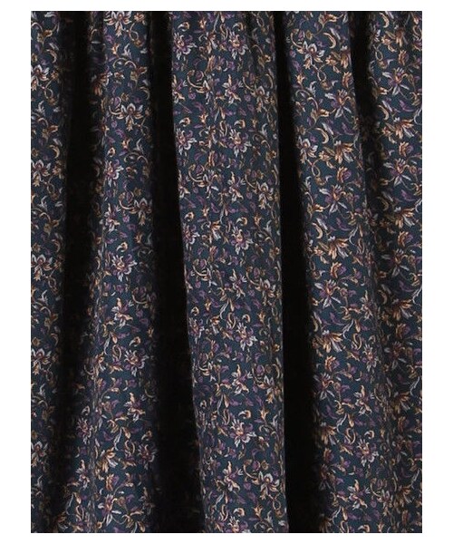 ehka sopo（エヘカソポ）の「花柄バッククロスワンピース（ワンピース/ドレス・ボルドー/キャメル/グリーン・F）」の7枚目の写真