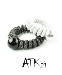 no brand（ノーブランド）の「パール付き スプリングゴム ヘアゴム