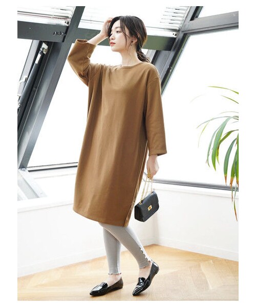 earth music&ecology（アースミュージックアンドエコロジー）の「・裏毛サイドスリットBIGワンピース（ワンピース/ドレス・杢グレー/ブラック/ブラウン・F）」の4枚目の写真