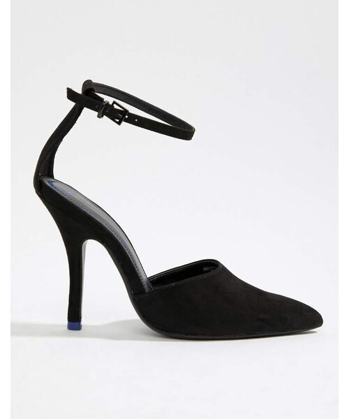 Bershka（ベルシュカ）の「Bershka point heeled shoe（パンプス・レディース・Black・Us 4/Us 10/Us 9/Us 8/Us 5/Us 6/Us 7）」の2枚目の写真