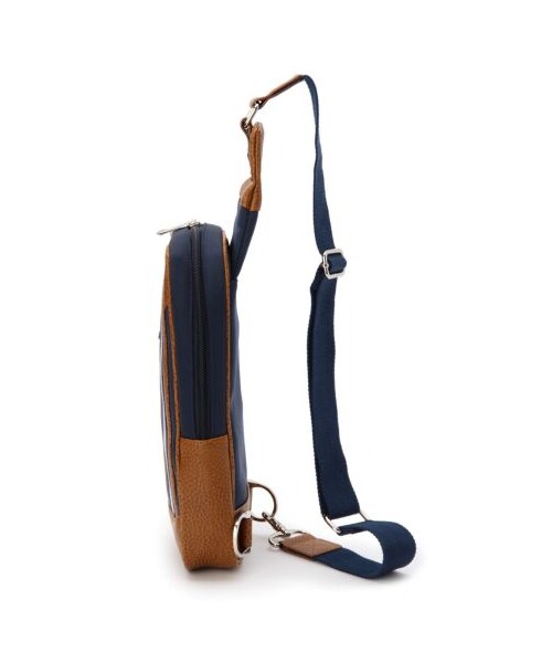 TAKEO KIKUCHI(タケオキクチ)の「高密ナイロン ボディバッグ(その他バック・メンズ・レッド系/ネイビー系/グリーン系/ブラック/グレー系・00)」の7枚目の写真