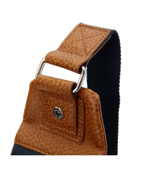 TAKEO KIKUCHI(タケオキクチ)の「高密ナイロン ボディバッグ(その他バック・メンズ・レッド系/ネイビー系/グリーン系/ブラック/グレー系・00)」の11枚目の写真