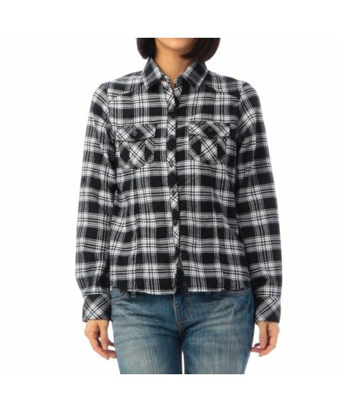 OZOC(オゾック)の「チェック柄ロールアップ袖ネルシャツ(シャツ・ブラウス・レディース・ブルー系/レッド系/ブラック・M/S)」の2枚目の写真