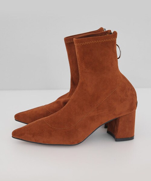 DHOLIC(ディーホリック)の「スエード調スリムアンクルブーツ(ブーツ・レディース・ブラック/ブルー/グリーン/ブラウン・225/230/235/240/245/250)」の2枚目の写真