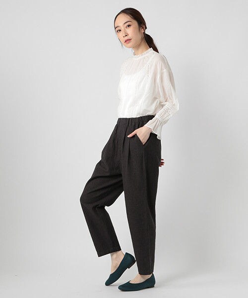 studio CLIP（スタディオクリップ）の「コットンリネンストライプバルーンパンツ（パンツ・チャコール/ベージュ/ブルー）」の5枚目の写真