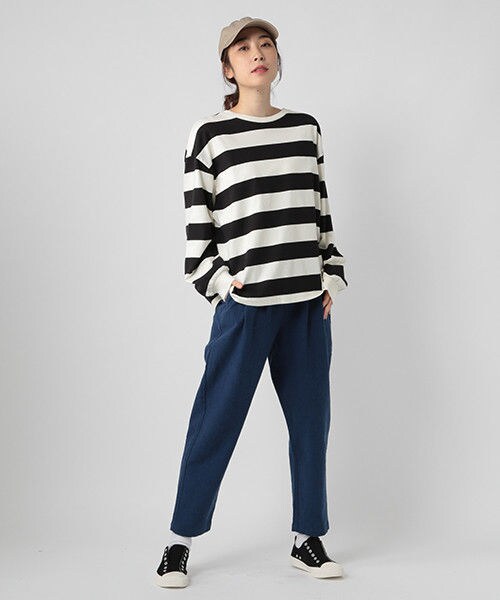 studio CLIP（スタディオクリップ）の「コットンリネンストライプバルーンパンツ（パンツ・チャコール/ベージュ/ブルー）」の4枚目の写真