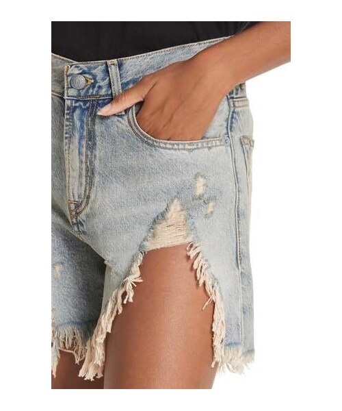 R13（アールサーティーン）の「R13 Shredded Slouch Denim Shorts（その他パンツ・レディース・Black/Blue・26/27/28/29/30）」の4枚目の写真