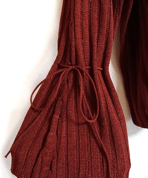 Tiffee SELECT（ティフィーセレクト）の「リボン絞りベルスリーブリブニットセーター（ニット/セーター・レディース・ブラウン/ワインレッド・F）」の7枚目の写真