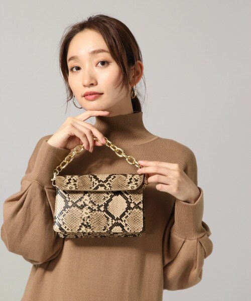 JEANASIS（ジーナシス）の「チェーン5ポケットミニショルダー（バッグ・ブラック()/パイソン()）」の5枚目の写真