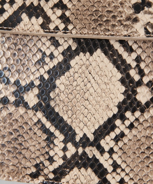 JEANASIS（ジーナシス）の「チェーン5ポケットミニショルダー（バッグ・ブラック()/パイソン()）」の16枚目の写真