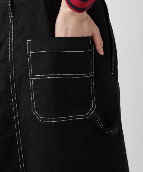 studio CLIP（スタディオクリップ）の「サスペンダー付きナロースカート（スカート・ブラック/カーキ）」の11枚目の写真