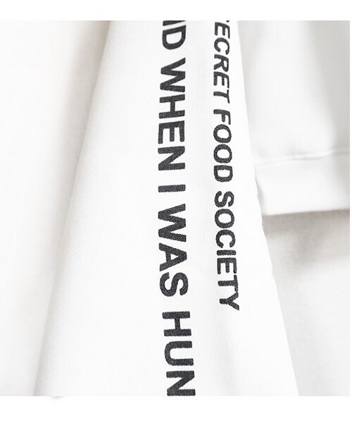 Tiffee SELECT（ティフィーセレクト）の「裏起毛ロゴプリントパーカートレーナー（パーカー・レディース・ホワイト・F）」の3枚目の写真