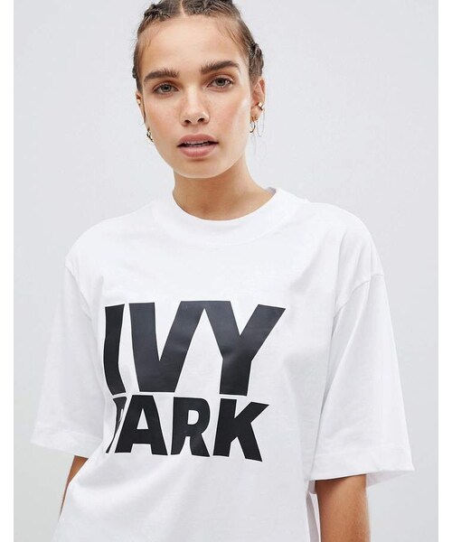 Ivy Park（アイビーパーク）の「Ivy Park Logo Oversized T-Shirt In IVY PARK ロゴ Tシャツ ブラック