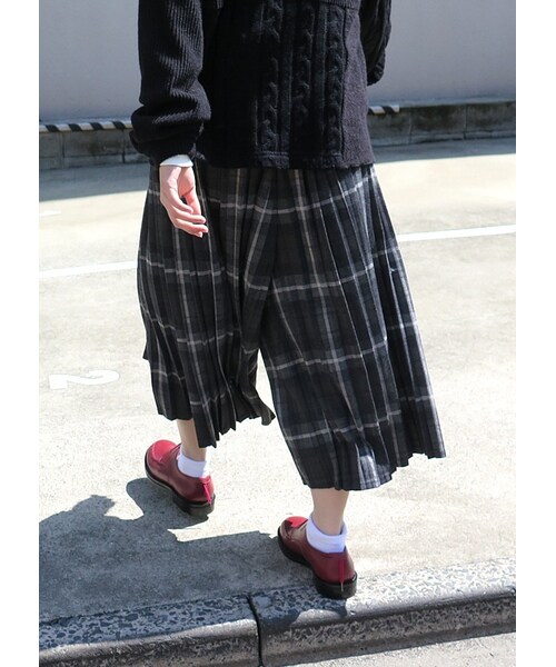 Ne-net(ネネット)の「ネ・ネット / タータンプリーツ / パンツ(パンツ・レディース・red 02○/gray 02○・サイズ,ウエスト(ゴム),ヒップ,股上,股下,腿幅,裾幅,02,70,126,49,37,58,67,)」の14枚目の写真