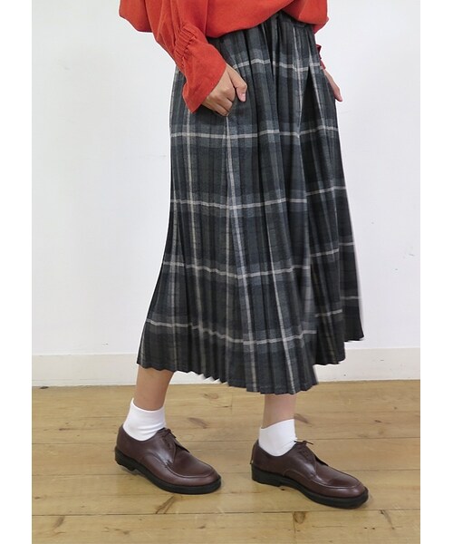 Ne-net(ネネット)の「ネ・ネット / タータンプリーツ / パンツ(パンツ・レディース・red 02○/gray 02○・サイズ,ウエスト(ゴム),ヒップ,股上,股下,腿幅,裾幅,02,70,126,49,37,58,67,)」の9枚目の写真