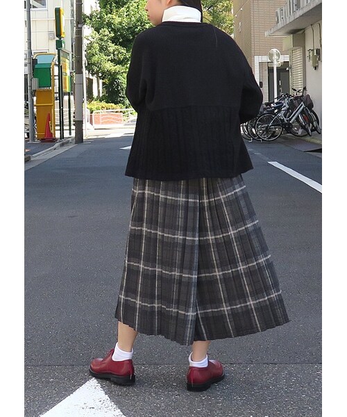 Ne-net(ネネット)の「ネ・ネット / タータンプリーツ / パンツ(パンツ・レディース・red 02○/gray 02○・サイズ,ウエスト(ゴム),ヒップ,股上,股下,腿幅,裾幅,02,70,126,49,37,58,67,)」の17枚目の写真