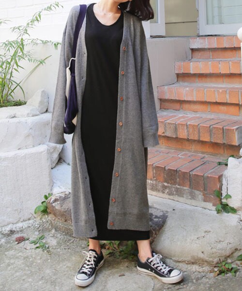 DHOLIC（ディーホリック）の「Vネックニットロングカーディガン（カーディガン/ボレロ・レディース・ベージュ/グレー/ブルー・FREE）」の2枚目の写真